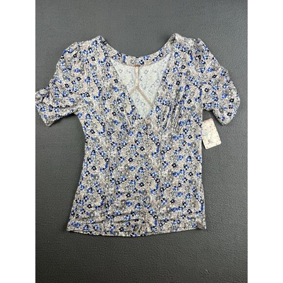 NWT Free People Top Womens M Blue Floral Hollywood Printed Short Sleeve V-Neck - Picture 1 of 8